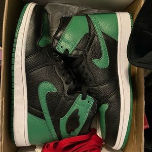 Jordan 1 Pine green 2.0